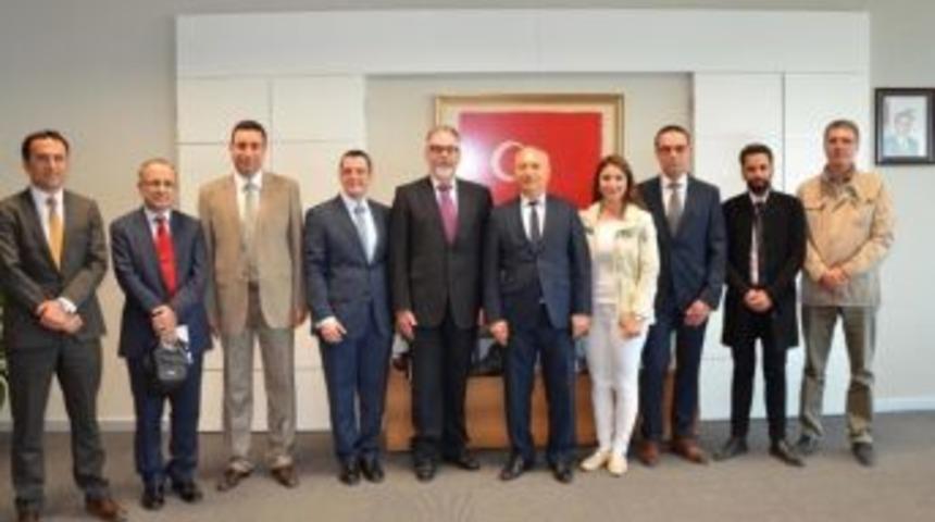 Mercedes&rsquo;ten Nk&uuml;&rsquo;ye Ziyaret