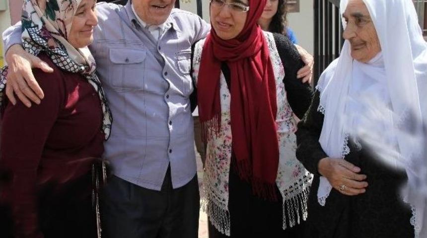 Ahıska T&uuml;rkleri&rsquo;nin 71 Yıl Sonra Gelen Mutluluğu