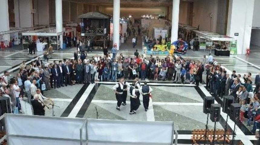 Trabzon B&uuml;y&uuml;kşehir Belediyesi Ankara&rsquo;daki Fuarda Trabzon Turizmini Tanıtıyor