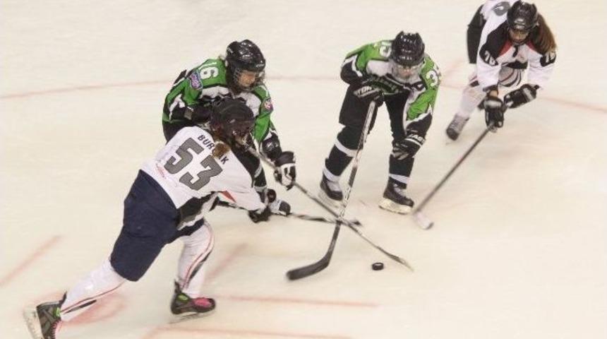 Kadınlar Ligi Şampiyonu Buz Korsanları Oldu