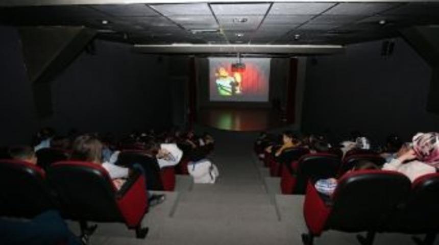 ‘kahraman Maymun’ Animasyon Filmi Miniklerin Beğenisine Sunuldu