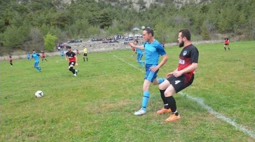 Han&ouml;n&uuml; Belediye Spor Evinde Rahat Kazandı 3-0