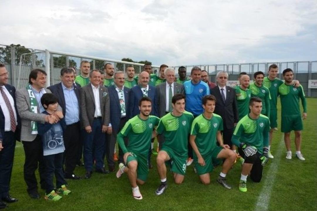 M&uuml;ezzinoğlu: "bursalı Sanayiciler Bursaspor&rsquo;a Sahip &Ccedil;ıksın"