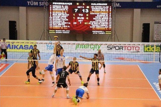 Erkekler Voleybol 1. Lig’de Şampiyon Halkbank