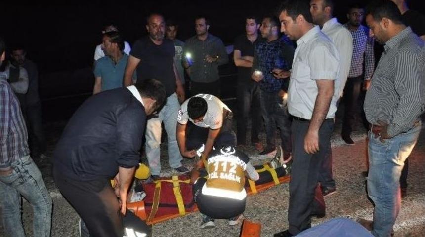 Kahta&rsquo;da Trafik Kazası: 2 Yaralı