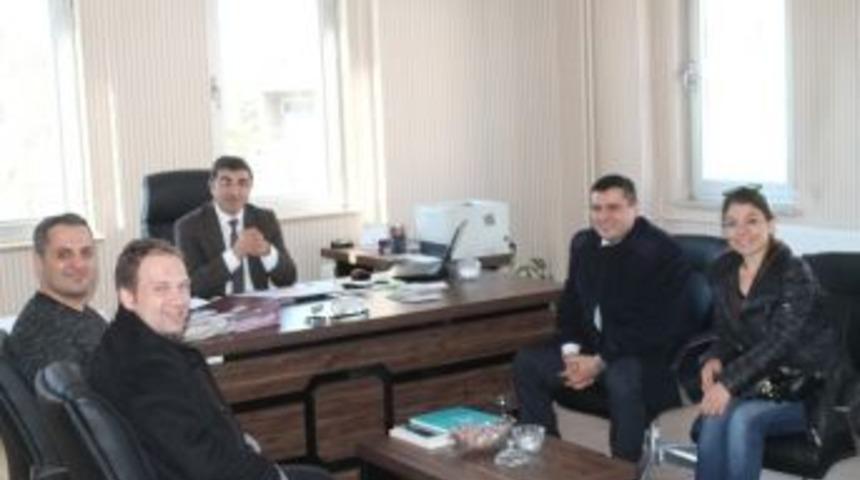 Finansbank &Ccedil;ocukların Y&uuml;z&uuml;n&uuml; G&uuml;ld&uuml;rd&uuml;