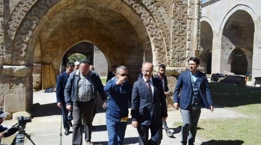 &ldquo;kervan&rdquo; B&uuml;nyan Sultanhanı&rsquo;na Ulaştı