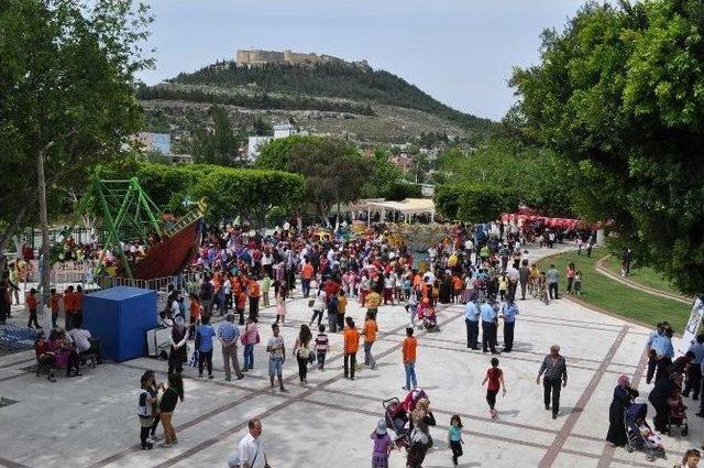 Silifke Belediyesi’nden Çocuklara 23 Nisan Hediyesi