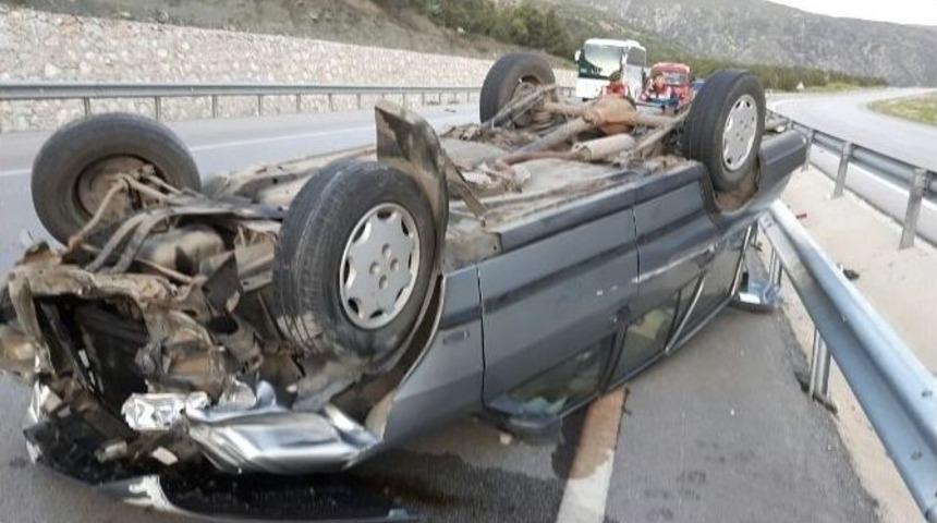 Kargı&rsquo;da Otomobil Takla Attı: 4 Yaralı