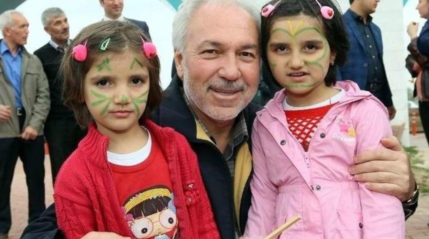 Başkan &Ccedil;ocuklarla Masal Adası&rsquo;nda Buluştu