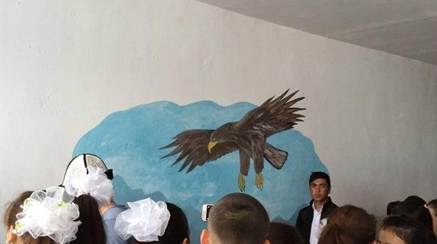 Ahmet Yesevi &Uuml;niversitesi Ve Erciyes &Uuml;niversitesinden T&uuml;rkistanlı &Ccedil;ocuklara 23 Nisan S&uuml;rprizi