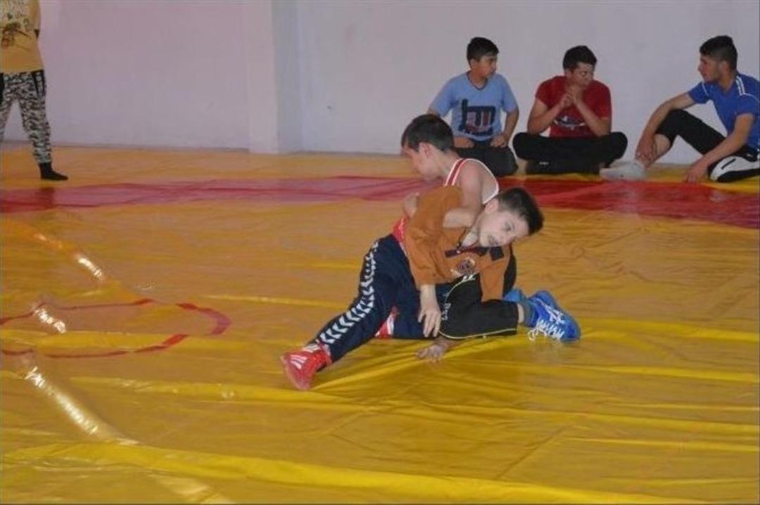 İvrindi&rsquo;de G&uuml;reş Kursu