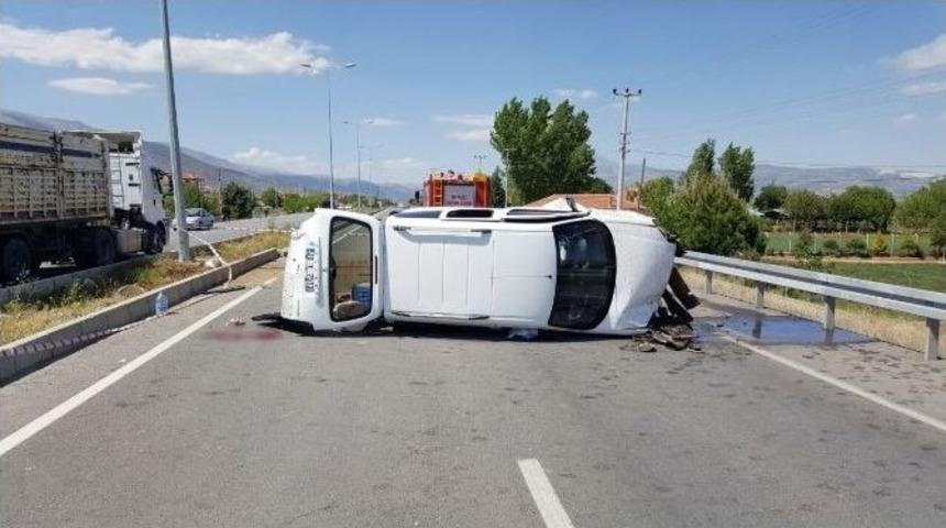 Denizli&rsquo;de Trafik Kazası: 1 &Ouml;l&uuml;