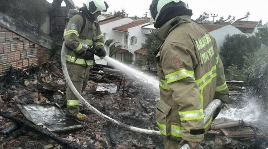 Ş&ouml;mineden &Ccedil;ıkan Yangın Korkuttu