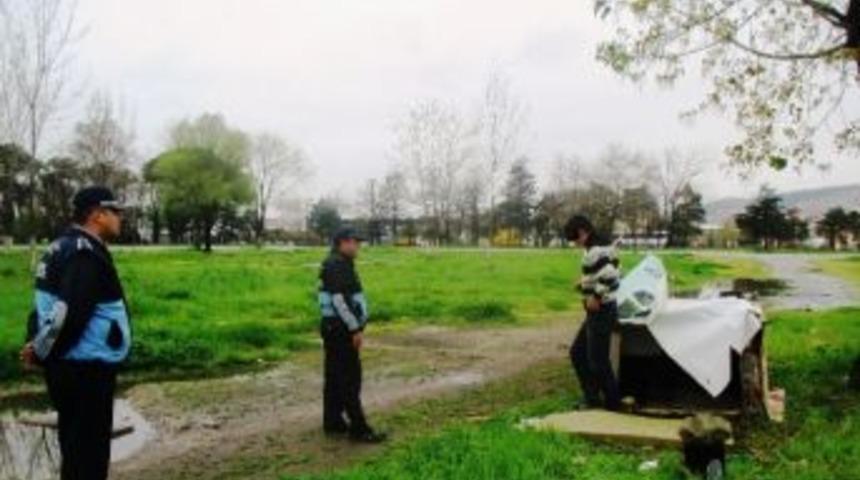 İzmit Zabıtasından &Ouml;rnek Davranış