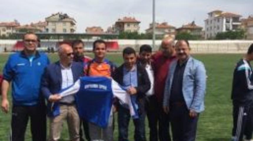 Karaman Belediyesi&rsquo;nden Amat&ouml;r Kul&uuml;plere Destek