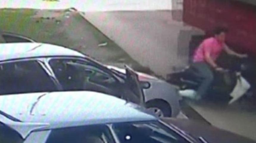 Kamyonun Altında Ezilmekten Son Anda Kurtuldu