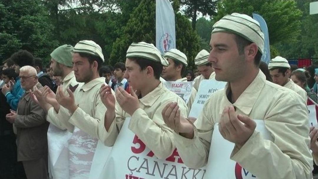 Bin 500 Gen&ccedil; 150 Metre Bayrakla 57. Alay İ&ccedil;in Y&uuml;r&uuml;d&uuml;