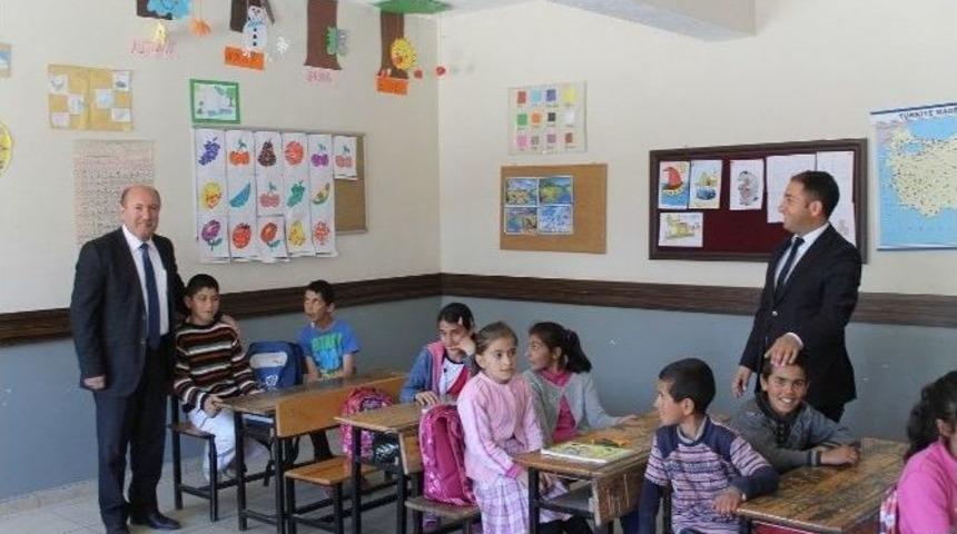 Varto Mem M&uuml;d&uuml;r&uuml; Tetkiner, Taşımalı Eğitim G&ouml;ren &Ouml;ğrencilerin Yemeklerini Denetledi