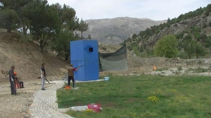 G&ouml;lbaşı&rsquo;nda T&uuml;fek Atışı Yarışması Yapıldı