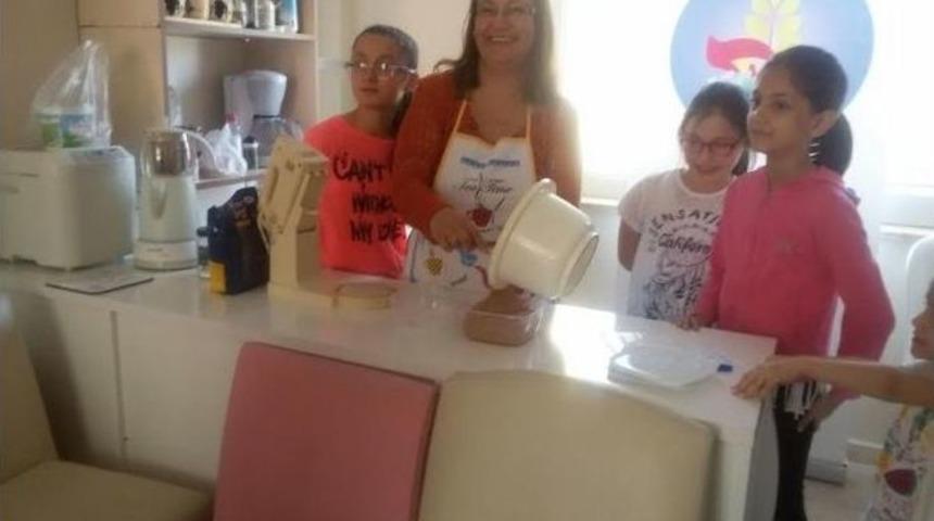 &Ccedil;&ouml;lyaklı &Ccedil;ocuklara Glutensiz Dondurma