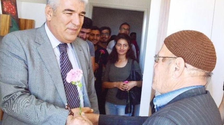 Ga&uuml;n Nizip Eğitim Fak&uuml;ltesinden Huzurevine Ziyaret