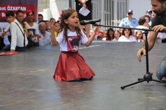 İstiklal Marşı’nı Öyle Bir Okudu Ki