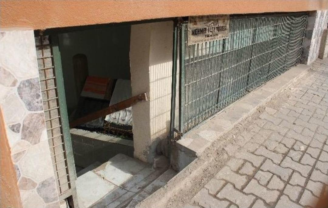 &rsquo;beni Bah&ccedil;eme G&ouml;m&uuml;n&rsquo; Dedi, Apartmanın Altında Kaldı