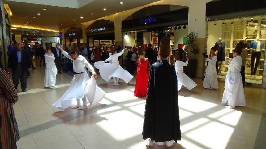 Avm&rsquo;de &Ouml;ğrencilerden Semazen G&ouml;sterisi