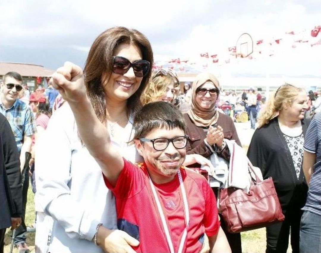 B&uuml;y&uuml;kşehir&rsquo;den &lsquo;engelsiz Sporcular Şenliği&rsquo;