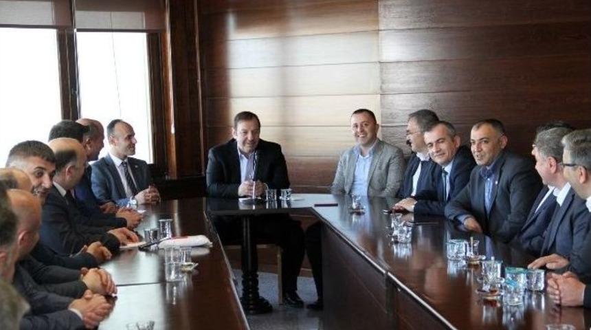 İsdef Y&ouml;netimi Kadıoğlu&rsquo;nu Ziyaret Etti