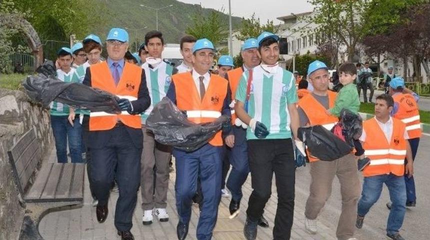 Başkan Edebali &Ccedil;&ouml;p Topladı