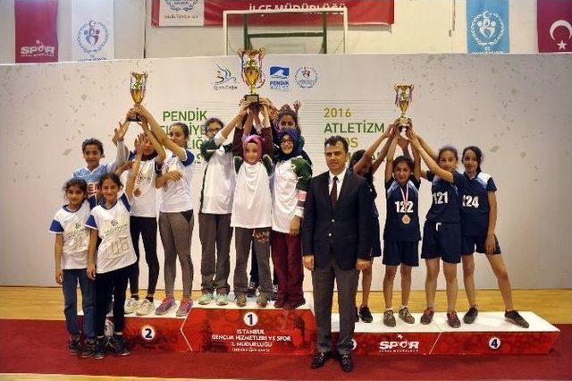 Pendik’te Atletizm Kros Yarışmaları Düzenlendi