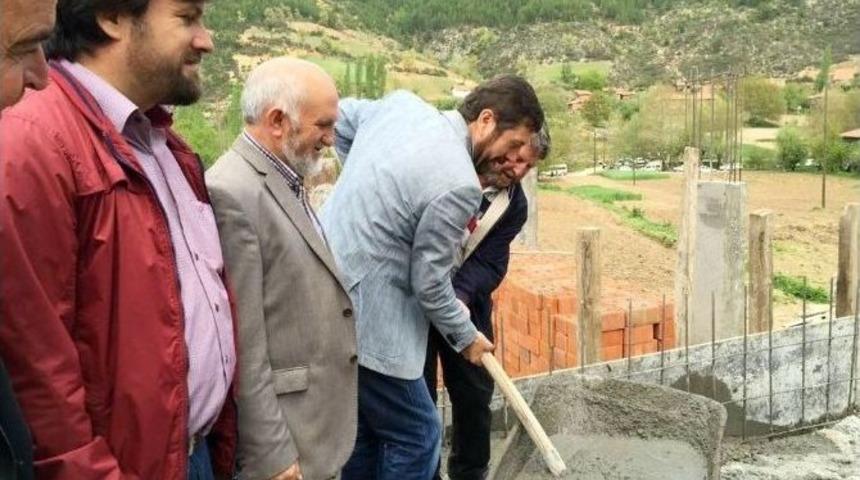 Kıblesi Yanlış Olan Caminin Temeli Yeniden Atıldı