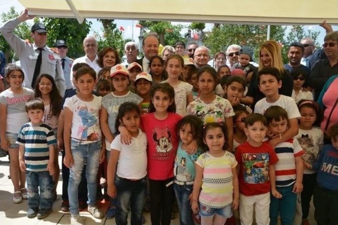 Efeler Belediyesi&rsquo;nden &Ccedil;ocuklara 23 Nisan Armağanı