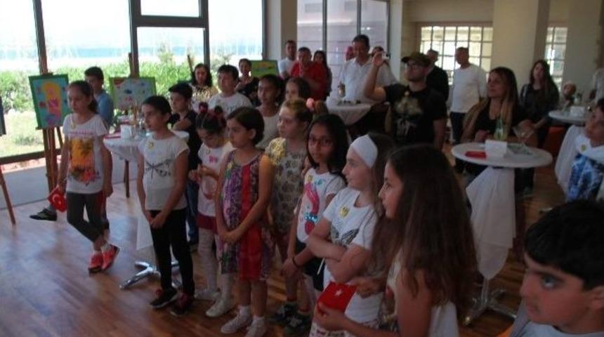 Didim’de Çocuklar "denizler Kadar Kalbi Temiz" Olan Resimlerini Sergilendi