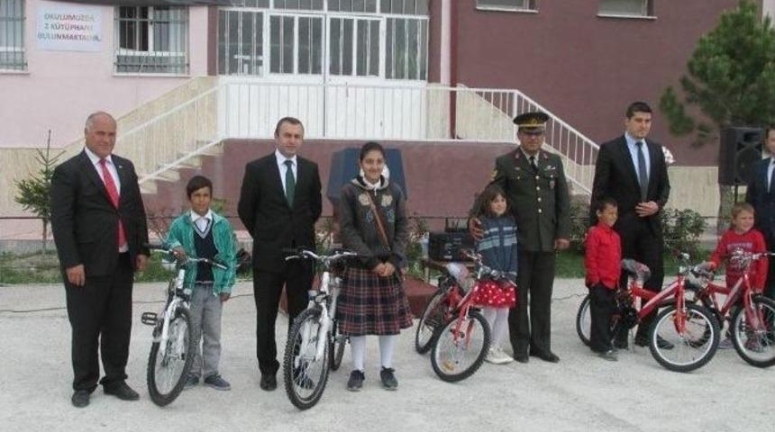 Han&rsquo;da &Ccedil;ocukların Bisiklet Sevinci