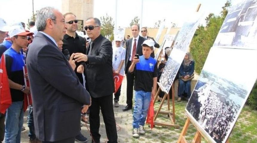 Yy&uuml;&rsquo;de &ldquo;&ccedil;anakkale&rsquo;den Zeve&rsquo;ye Tarihin İzinde&rdquo; Konferans Ve Fotoğraf Sergisi D&uuml;zenlendi