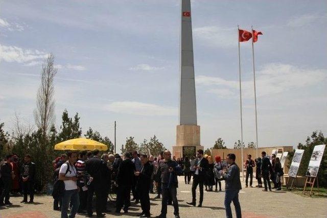 Yyü’de “çanakkale’den Zeve’ye Tarihin İzinde” Konferans Ve Fotoğraf Sergisi Düzenlendi