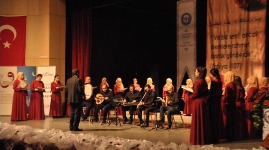 &Ouml;ğrencilerden Kutlu Doğum G&ouml;sterisi