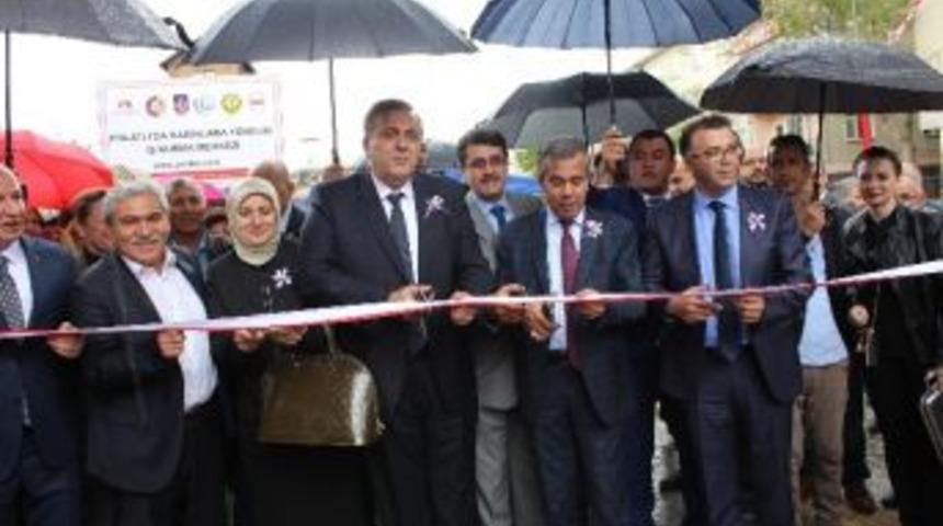 Girişimci Kadınlara Y&ouml;nelik Hazırlanan İş Merkezi A&ccedil;ıldı