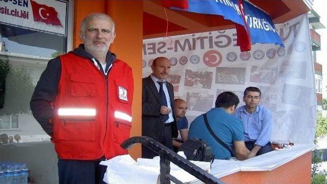 Türk Eğitim Sen Şehitlere Mevlit Okuttu