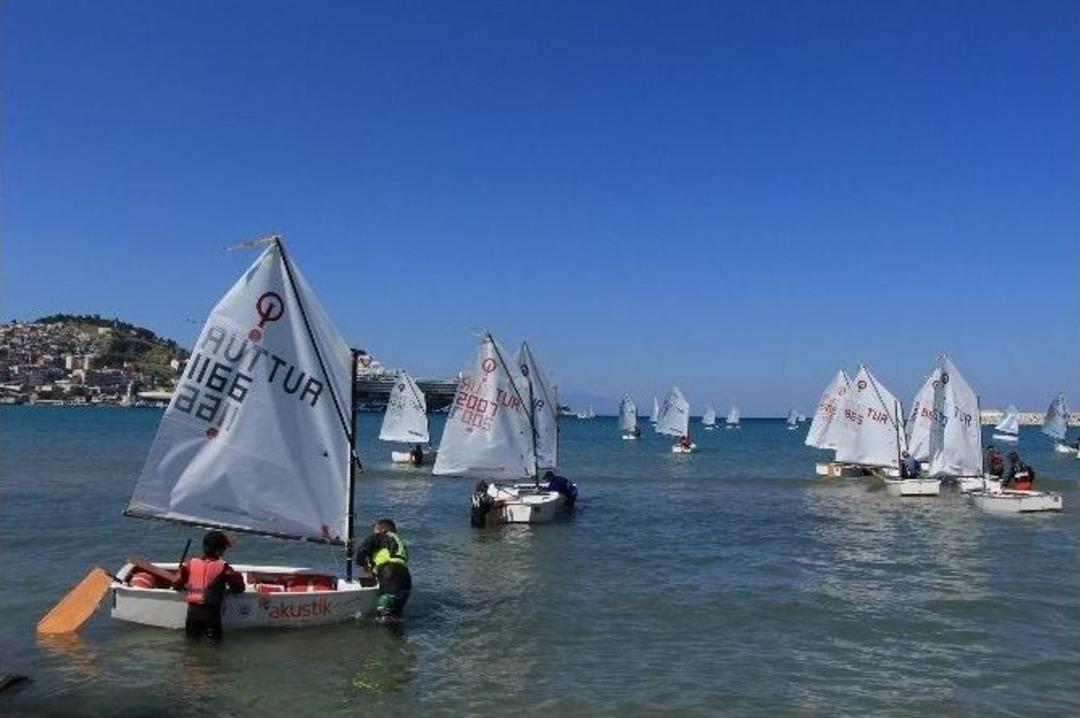 Ege B&ouml;lgesi Optimist Laser Yelken Yarışları Kuşadası&rsquo;nda Yapıldı