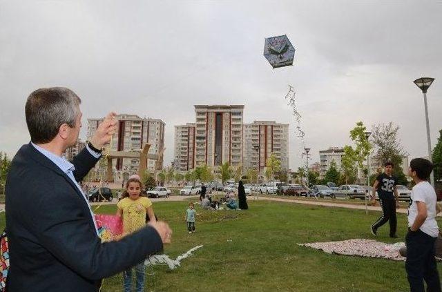 Şahinbey Gökyüzünü Uçurtmalarla Renklendirdi