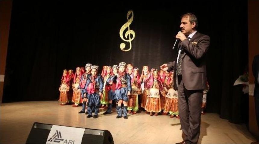 &Ccedil;ocuk Şenliği M&uuml;lteci &Ccedil;ocukların Y&uuml;z&uuml;n&uuml; G&uuml;ld&uuml;rd&uuml;