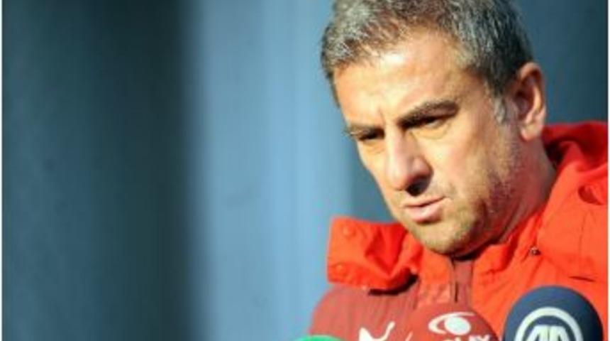 Hamzaoğlu: "g&uuml;zelim Oyunu &Ccedil;irkinleştiriyoruz"