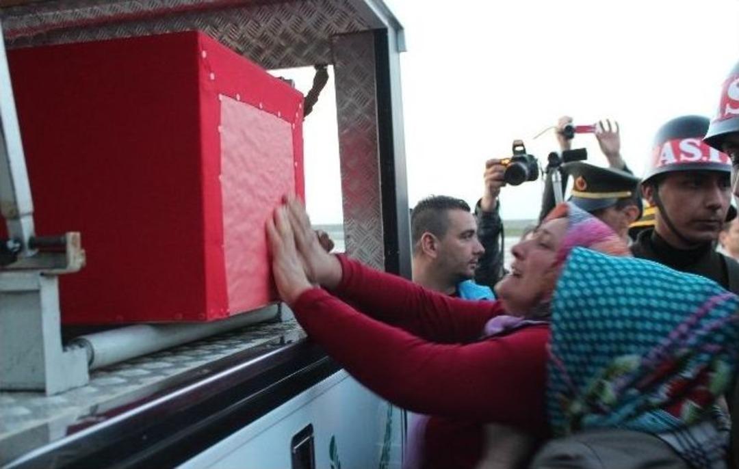 3 Hafta &Ouml;nce Arkadaşının Naaşını Getirmişti, Şimdi Kendisi Şehit Oldu