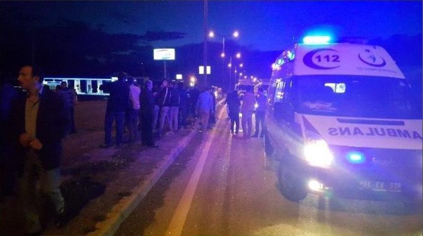 D&uuml;zce&rsquo;de Trafik Kazası: 1 &Ouml;l&uuml;, 1 Yaralı