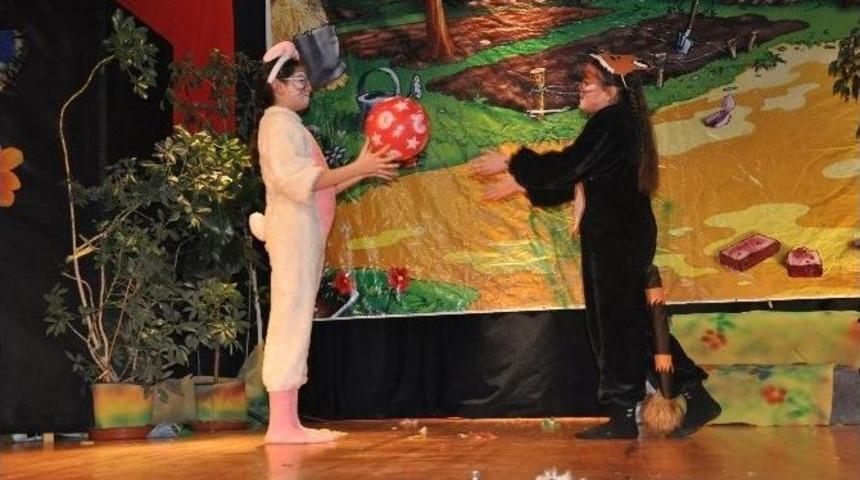 R&uuml;yanın R&uuml;yası Sahnelendi