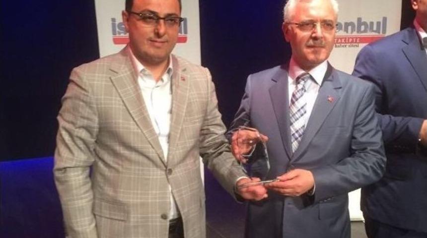 Milletvekili Bayram&rsquo;a En İyi &Ccedil;ıkış Yapan Siyaset&ccedil;i &Ouml;d&uuml;l&uuml;